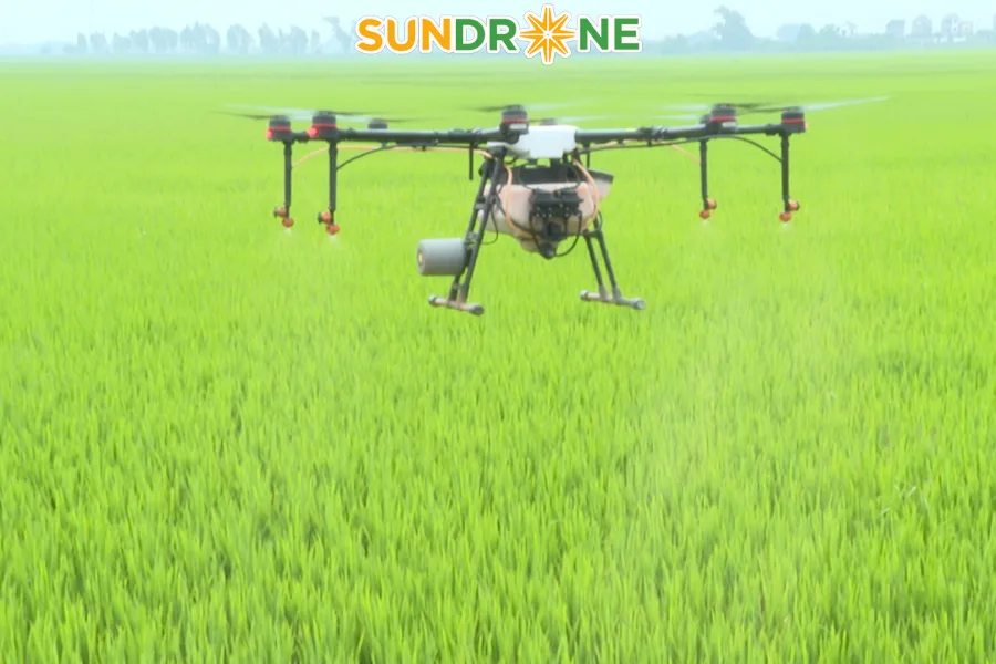 Máy bay không người lái (drone)